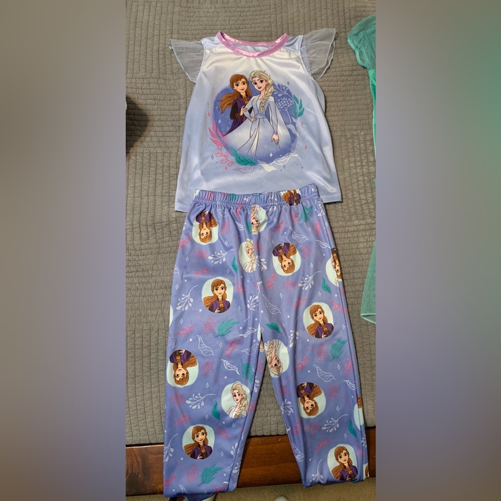 Girl’s Frozen Jammie’s